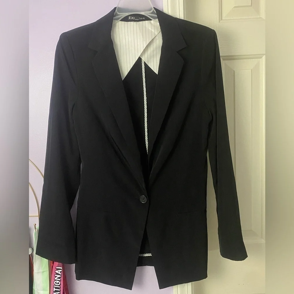 Express Women’s Black Single Button Blazer Size 2 - Picture 1 of 3